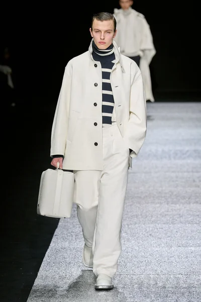 Look 7